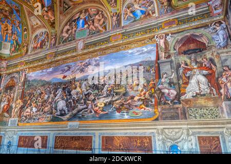 Schlacht von Konstantin gegen Maxentius im Raum von Konstantin, Raffael's Rooms, Vatikanische Museen, Rom, Italien Stockfoto