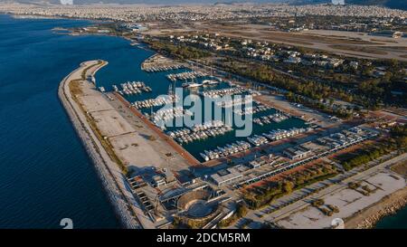 Marina von Agios Kosmas, direkt neben dem alten Flughafen von Elliniko in Athen, Griechenland Stockfoto