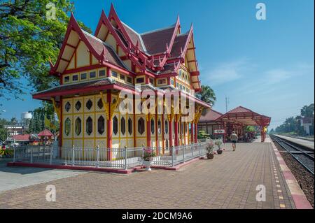 Ikonische Architektur des Royal Pavilion am Bahnhof Hua hin in Hua hin, Thailand Stockfoto