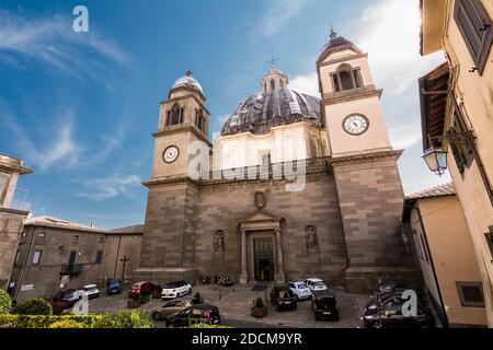 Montefiascone, Italien - 19. September 2020: Fassade der Basilika Santa Margherita in Montefiascone (Italien) Stockfoto