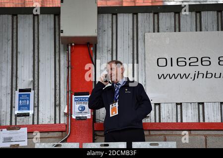 EXETER, ENGLAND. 21. NOVEMBER Roy Butterworth von Oldham Athletic vor dem Sky Bet League 2-Spiel zwischen Exeter City und Oldham Athletic im St James' Park, Exeter am Samstag, 21. November 2020. (Kredit: Eddie Garvey, Mi News) Kredit: MI Nachrichten & Sport /Alamy Live Nachrichten Stockfoto