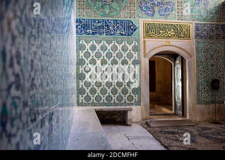 Innenansicht des Kaiserlichen Harems im Topkapi-Palast, einem großen Museum im Osten des Istanbuler Stadtteils Fatih in der Türkei. Stockfoto