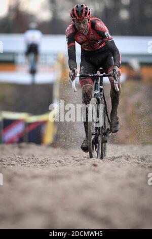 Der Belgier Michael Vanthourenhout im Einsatz während der Elite der Männer Rennen des vierten (von 8) Etappe des Superprestige Cyclocross Cycling c Stockfoto