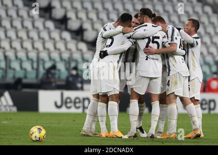 Turin, Italien. 21. Nov, 2020. turin, Italien, Allianz Stadium, 21 Nov 2020, Juventus feiert das Tor während des FC Juventus gegen Cagliari Calcio - Italienisches Fußballspiel der Serie A - Credit: LM/Claudio Benedetto Credit: Claudio Benedetto/LPS/ZUMA Wire/Alamy Live News Stockfoto