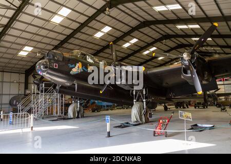 Lancaster Bomber (NX611) aus dem Zweiten Weltkrieg, 'Just Jane', Lincolnshire Aviation Heritage Museum, East Kirkby, Spilsby, Lincs, Großbritannien. Stockfoto