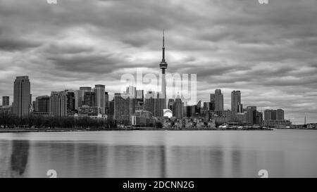 Schwarz-Weiß-Bild der Skyline von Toronto. Toronto, Ontario, Kanada Stockfoto