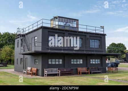 Der ursprüngliche Flugsicherungsturm/Wachturm für RAF East Kirkby, Lincolnshire Aviation Heritage Museum, East Kirkby, Spilsby, Lincs, UK. Stockfoto