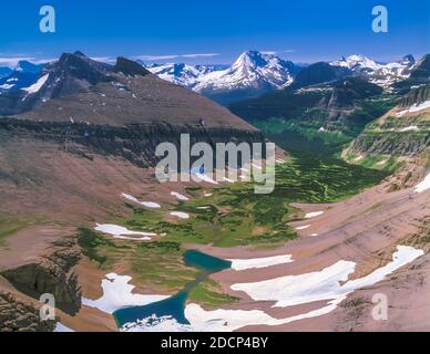 preston Park im siyeh Creek Valley und der ferne Gipfel des Mount jackson über jackson Gletscher im Gletscher Nationalpark, montana Stockfoto