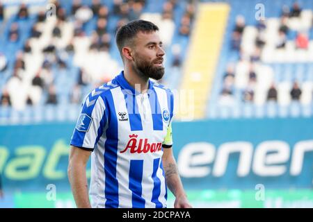 Odense, Dänemark. November 2020. Janus Drachmann (8) von ob beim 3F Superliga Spiel zwischen Odense Boldklub und Sonderjyske im Naturpark Odense. (Foto Kredit: Gonzales Foto/Alamy Live News Stockfoto