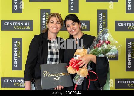 Toronto, Kanada, Abschluss am Centennial College. Echte Szene Stockfoto