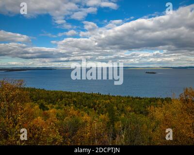 Rollende Wolken über Lake Huron, MANITOULIN Island, ON, Kanada Stockfoto