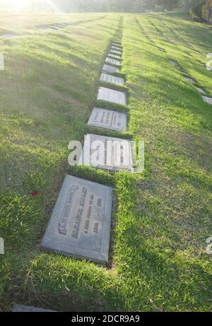 Los Angeles, Kalifornien, USA 17. November 2020 EIN allgemeiner Blick auf die Atmosphäre des Grabes der Schauspielerin Eleanor Audley auf dem Mount Sinai Cemetery Hollywood Hills am 17. November 2020 in Los Angeles, Kalifornien, USA. Foto von Barry King/Alamy Stockfoto Stockfoto