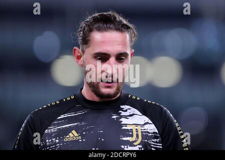 Adrien Rabiot von Juventus FC schaut vor dem Serie A Spiel zwischen Juventus FC und Cagliari Calcio. FC Juventus gewinnt 2-0 gegen Cagliari Calcio. Stockfoto