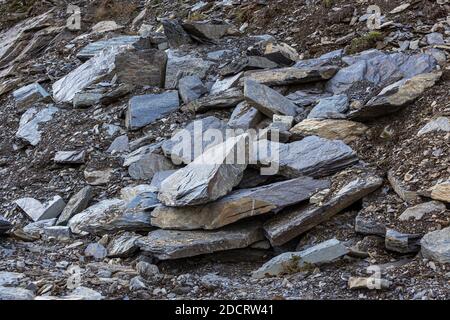 Platten aus Schiefergestein im Valentia Island Quarry, County Kerry, Irland Stockfoto