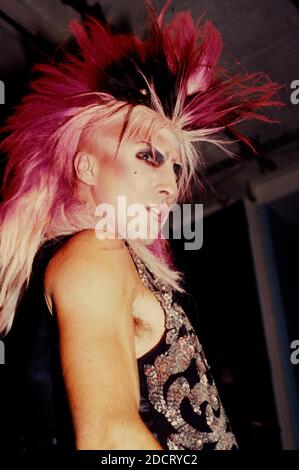 Martin Degville von Sigue Sigue Sputnik live in den Abbey Road Studios. London, 29. November 1985 – weltweite Nutzung Stockfoto