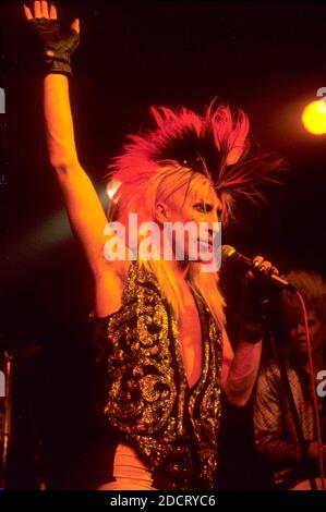 Martin Degville von Sigue Sigue Sputnik live in den Abbey Road Studios. London, 29. November 1985 – weltweite Nutzung Stockfoto