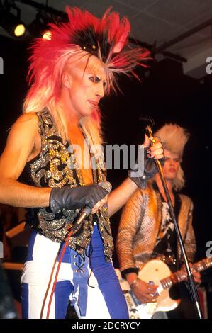 Martin Degville und Neal X von Sigue Sigue Sputnik live in den Abbey Road Studios. London, 29. November 1985 – weltweite Nutzung Stockfoto