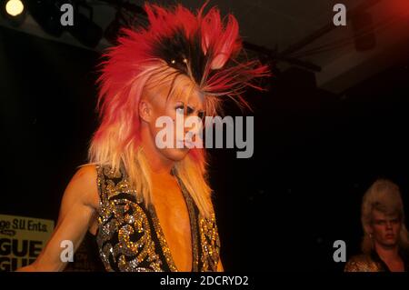 Martin Degville von Sigue Sigue Sputnik live in den Abbey Road Studios. London, 29. November 1985 – weltweite Nutzung Stockfoto