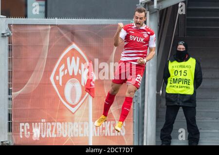 Würzburg Deutschland. 22. Nov, 2020. Goalschuetze David KOPACZ (WUE) jubelt über das Tor zu 2: 1 für die Kickers Würzburg, Fußball 2. Bundesliga, 8. Spieltag, FC Kickers Würzburg (WUE) - Hannover 96 (H) 2: 1 am 22. November 2020 in Würzburg Deutschland. ¬ Nutzung weltweit Credit: dpa/Alamy Live News Stockfoto