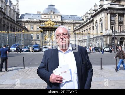 Das ehemalige Mitglied der Sozialistischen Partei Frankreichs (PS) Gerard Filoche wartet am 11. April 2018 vor dem Gericht in Paris, Frankreich.Foto von Alain Apaydin/ABACAPRESS.COM Stockfoto