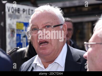 Das ehemalige Mitglied der Sozialistischen Partei Frankreichs (PS) Gerard Filoche wartet am 11. April 2018 vor dem Gericht in Paris, Frankreich.Foto von Alain Apaydin/ABACAPRESS.COM Stockfoto