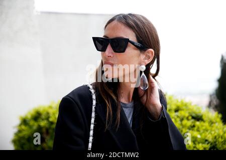 Street Style, Loulou de Saison beim 33. Internationalen Festival für Mode und Fotografie, das am 28. April 2018 in der Villa Noailles in Hyeres, Frankreich, stattfindet. Foto von Marie-Paola Bertrand-Hillion/ABACAPRESS.COM Stockfoto