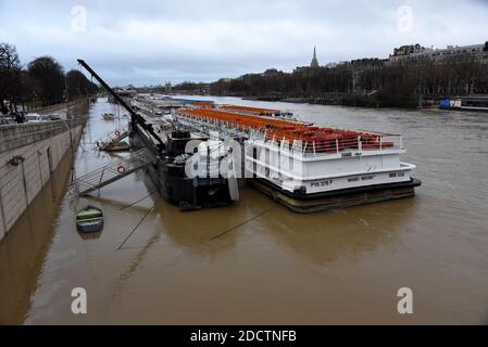 Der Pegel der seine steigt weiter an und erreicht am 23. Januar 2018 in Paris, Frankreich, eine Höhe von 6 Metern. Foto von Alain APAYDIN/ABACAPRESS.COM Stockfoto