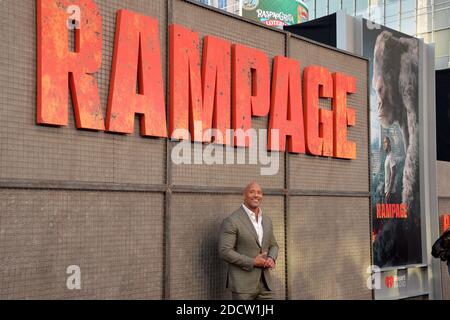 Dwayne Johnson nimmt an der Premiere von Warner Bros. Pictures Rampage im Microsoft Theater am 4. April 2018 in Los Angeles, Kalifornien, Teil. Foto von Lionel Hahn/ABACAPRESS.COM Stockfoto
