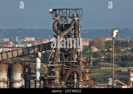 Aceralia ist mit einer Produktion von fast 10 Millionen Tonnen der größte Stahlhersteller Spaniens. Anschließend. Stockfoto