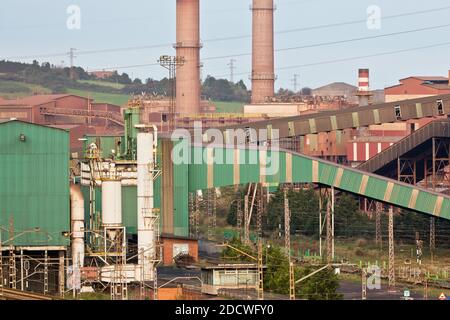 Aceralia ist mit einer Produktion von fast 10 Millionen Tonnen der größte Stahlhersteller Spaniens. Anschließend. Stockfoto