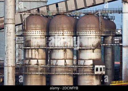 Aceralia ist mit einer Produktion von fast 10 Millionen Tonnen der größte Stahlhersteller Spaniens. Anschließend. Stockfoto