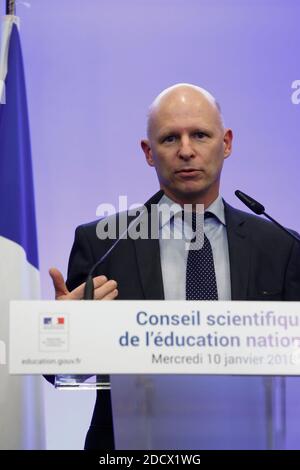 Stanislas DEHAENE, Professor am College of France des Lehrstuhls für Experimentelle Kognitive Psychologie, Wissenschaftlicher Rat für nationale Bildung von Jean michel Blanquer, am 10. Januar 2018 in Paris, Frankreich. Foto von Stephane le Tellec/ABACAPRESS.COM Stockfoto