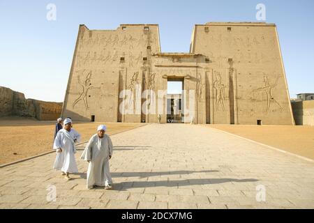 TEMPEL VON EDFU, ÄGYPTEN Stockfoto