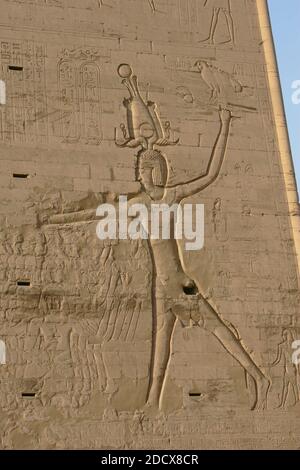 TEMPEL VON EDFU, ÄGYPTEN Stockfoto