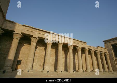 TEMPEL VON EDFU, ÄGYPTEN Stockfoto