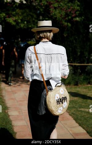 Street Style, auf 33. International Festival of Fashion and Photography in der Villa Noailles, in Hyeres, Frankreich, am 27. April 2018. Foto von Marie-Paola Bertrand-Hillion/ABACAPRESS.COM Stockfoto