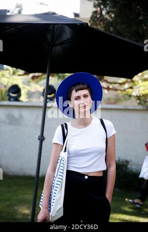 Street Style, auf 33. International Festival of Fashion and Photography in der Villa Noailles, in Hyeres, Frankreich, am 27. April 2018. Foto von Marie-Paola Bertrand-Hillion/ABACAPRESS.COM Stockfoto