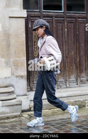 Street style, Ankunft in Thom Browne Herbst-Winter 2018-2019 Menswear Show in Beaux Arts, in Paris, Frankreich, am 20. Januar 2018 statt. Foto von Marie-Paola Bertrand-Hillion/ABACAPRESS.COM Stockfoto