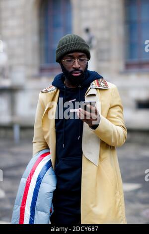 Street style, Ankunft in Thom Browne Herbst-Winter 2018-2019 Menswear Show in Beaux Arts, in Paris, Frankreich, am 20. Januar 2018 statt. Foto von Marie-Paola Bertrand-Hillion/ABACAPRESS.COM Stockfoto