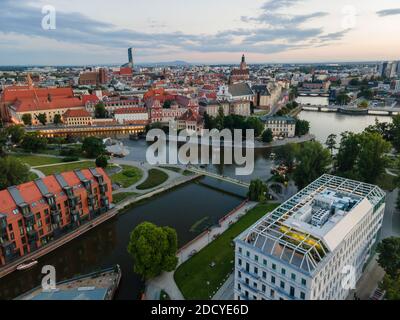 Luftaufnahme der schönen Breslau auf vielen Inseln auf der Odra Fluss, Polen Stockfoto