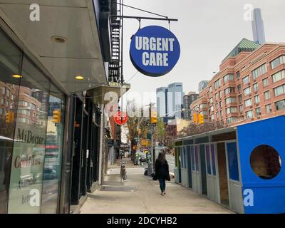 New York, NY, 11/23/20: Covid Testing Line Stockfoto