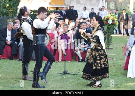 Salamanca folklorist El Mariquelo und Gruppe auftreten an Outdoor Hochzeit in Spanien Stockfoto