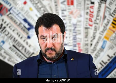 Der Vorsitzende der italienischen rechtsextremen Lega Nord (Lega Nord) Matteo Salvini nimmt am 14. März 2018 an einer Pressekonferenz bei der Foreign Press Association in Rom Teil. Nach den Wahlen vom 4. märz sagt Salvini, er sei offen für alle Möglichkeiten zur Regierungsbildung außer der Demokratischen Partei. Foto von Eric Vandeville/ABACAPRESS.COM Stockfoto