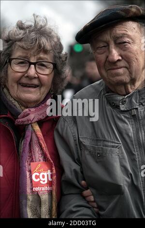 Französische Rentner nehmen an einer Demonstration Teil. Sie protestieren gegen das Regierungsprojekt, sie mehr zu besteuern (Erhöhung der CSG). Am 15. März 2018 in Paris, Frankreich. Foto von Khanh Renaud/ABACAPRESS.COM Stockfoto