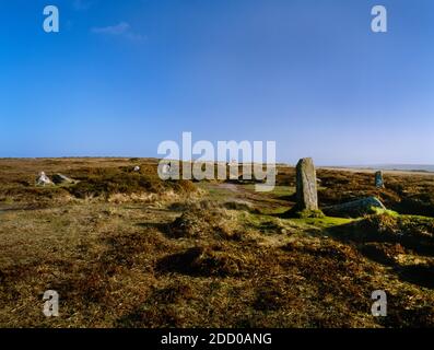 Boskednan (Nine Maidens) Steinkreis, Cornwall, England, Großbritannien, Blick S in Richtung Ding Dong Mine. Ursprünglich 22 Granitsäulen mit einer Kaira bei SSE. Stockfoto