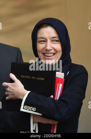 Die französische Verteidigungsministerin Florence Parly verließ nach der wöchentlichen Kabinettssitzung am 31. Januar 2018 in Paris, Frankreich, den Elysee-Palast. Foto von Christian Liewig/ABACAPRESS.COM Stockfoto