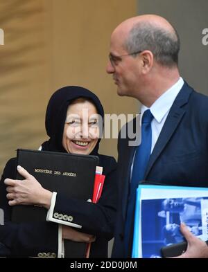 Die französische Verteidigungsministerin Florence Parly verließ nach der wöchentlichen Kabinettssitzung am 31. Januar 2018 in Paris, Frankreich, den Elysee-Palast. Foto von Christian Liewig/ABACAPRESS.COM Stockfoto