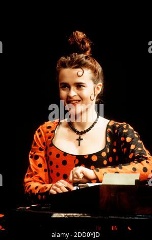 Helena Bonham Carter (Rosine) in THE MARRIAGE OF FIGARO by Beaumarchais at the Palace Theatre Watford 11/03/1992 Design: Bruno Santini Beleuchtung: Christopher Toulmin Regie: Lou Stein Stockfoto