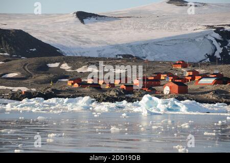 Esperanza Base, Base Esperanza, die permanente, ganzjährig in der Hope Bay gelegene argentinische Forschungsstation. Hope Bay, Trinity Peninsula, Graham Land, An Stockfoto