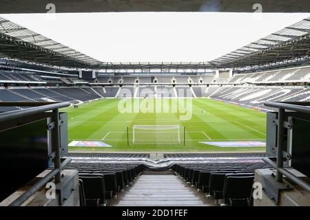 Eine allgemeine Ansicht des Stadions MK, Heimat von Milton Keynes Dons Stockfoto